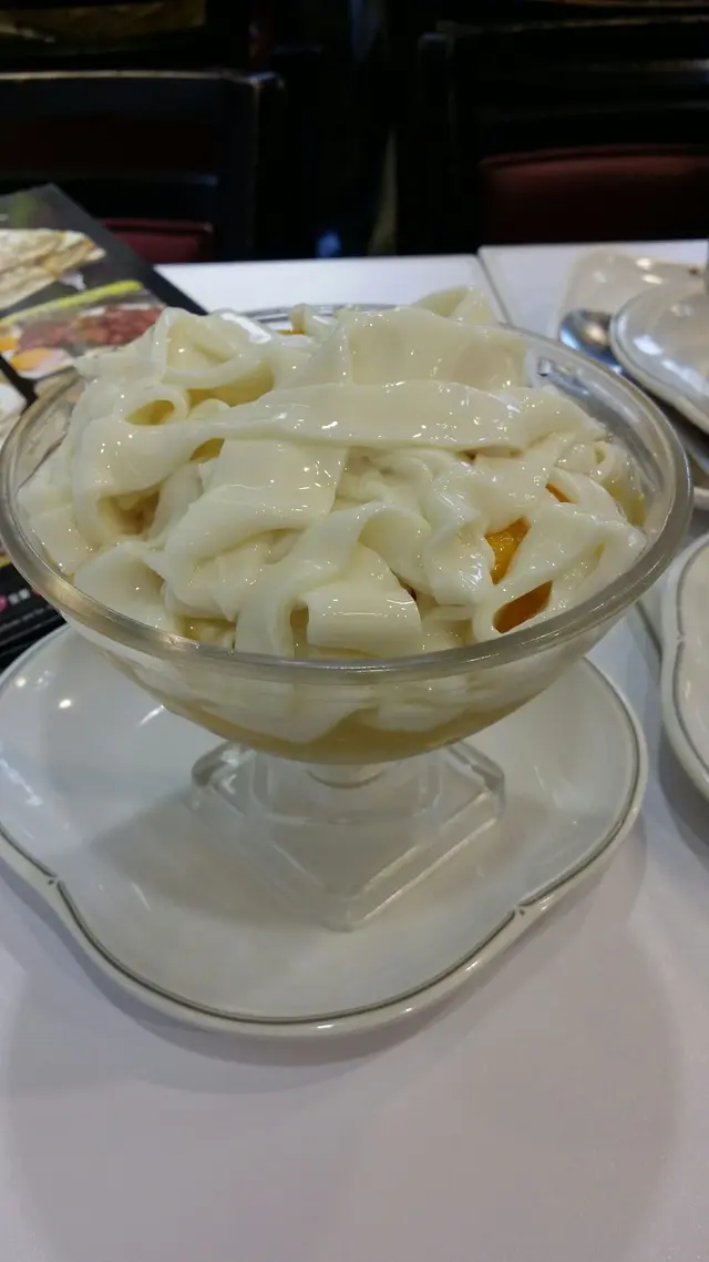 賣相出奇地難睇,有啲後悔叫左佢,因為真係難食