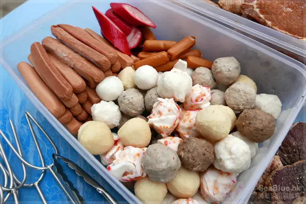 腸仔、紅腸、芝士腸、牛丸、魚蛋、貢丸、墨魚丸