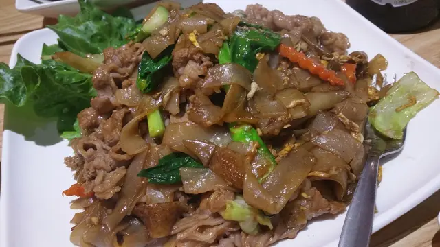 泰式干炒牛河