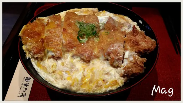 滑蛋豬扒飯配冷烏冬