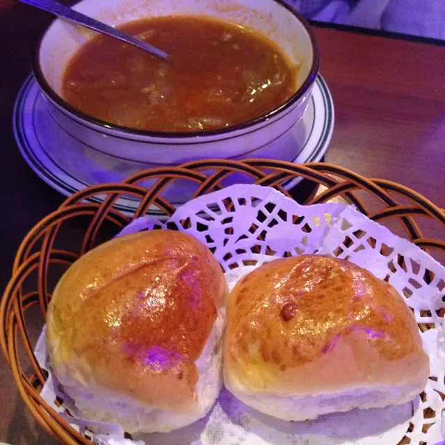 餐湯羅宋湯跟餐包