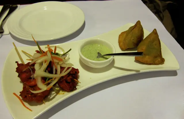 咖哩角及皇室雞串