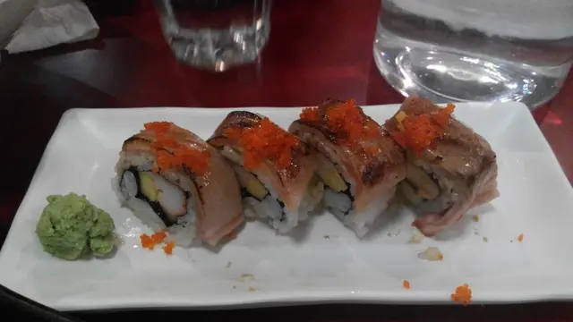 醬燒三文魚腩加州卷