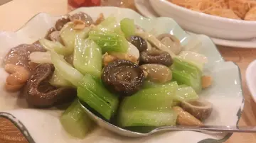 腰果西芹三菇鸡柳