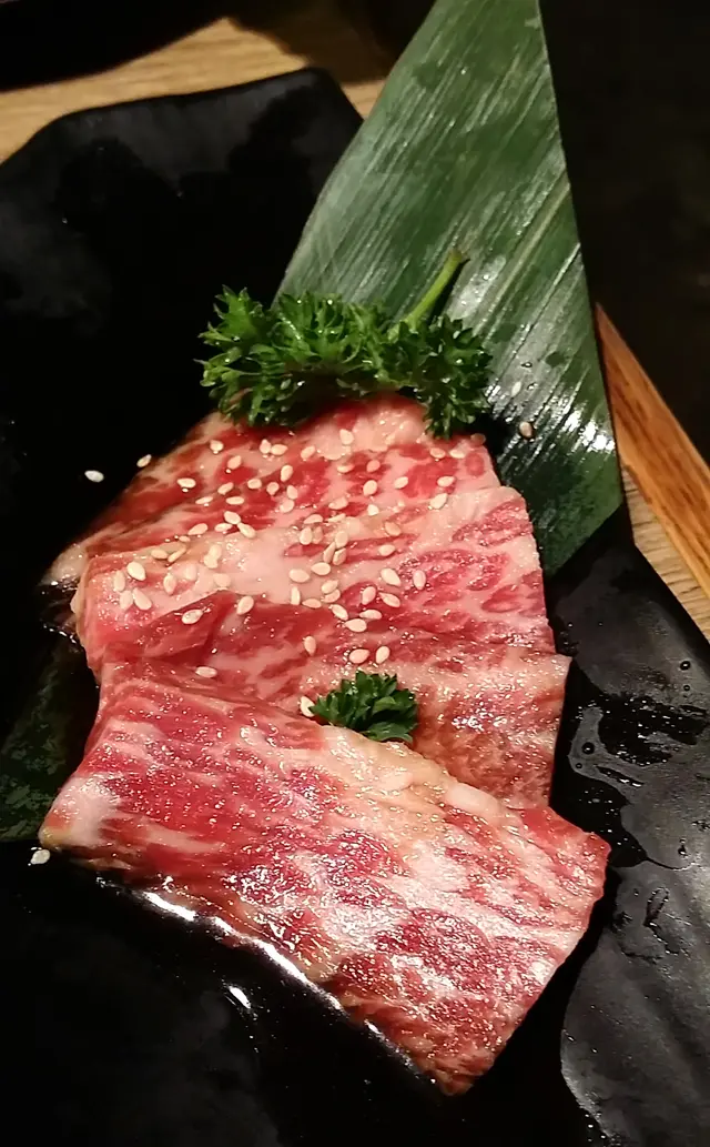 燒汁牛肋骨肉半份 (半份5小薄片)，鮮美，推介