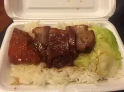 小有仲有蔬菜嘅頹飯