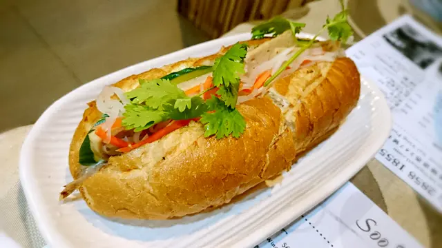 Soo Viet 越式法包