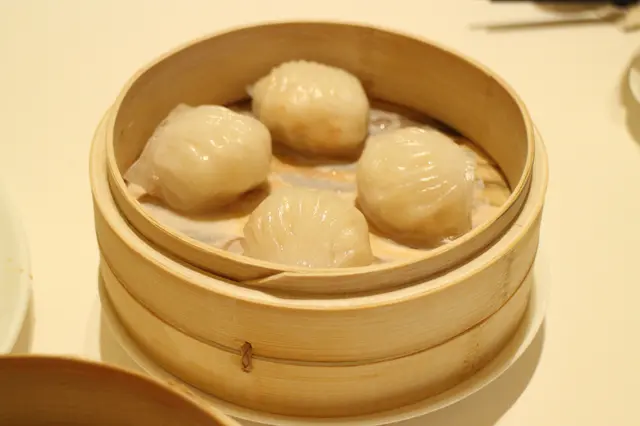 筍尖鮮蝦餃 (Steamed Shrimp Dumplings with Bamboo Shoot)