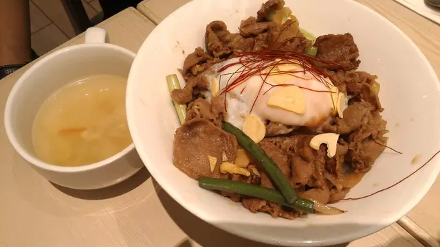 牛肉丼