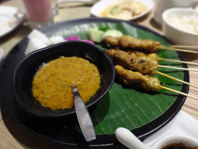 沙嗲雞肉串燒($88/六串)