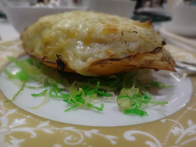 釀焗鮮蟹蓋（$128/位）