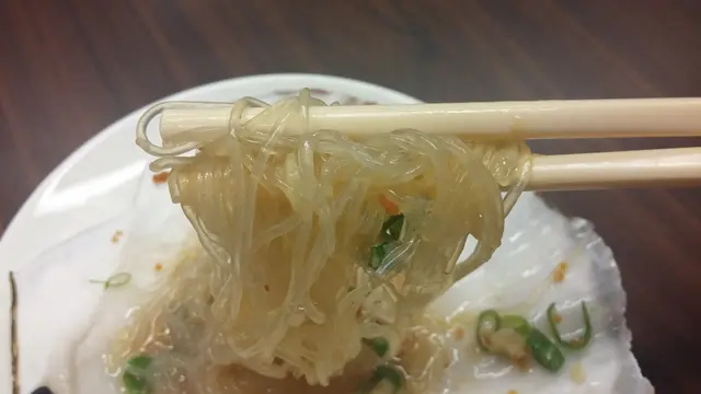粉絲晶透軟稔，不粉爛結塊，吸收醬汁更香美