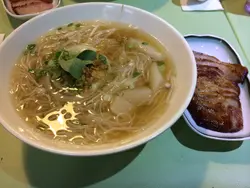 烧猪颈肉汤檬