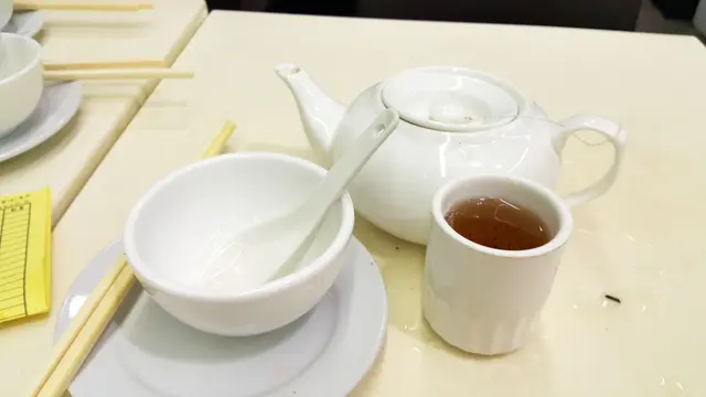 烏龍茶(每位$3茶錢)