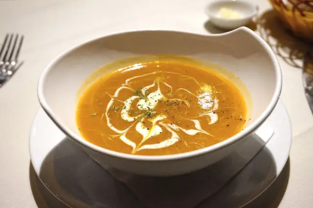 鮮蟹肉龍蝦忌廉湯