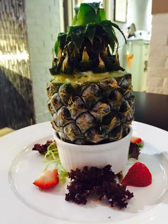 日本原隻菠蘿雪葩