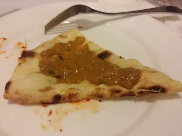 Black truffle Naan