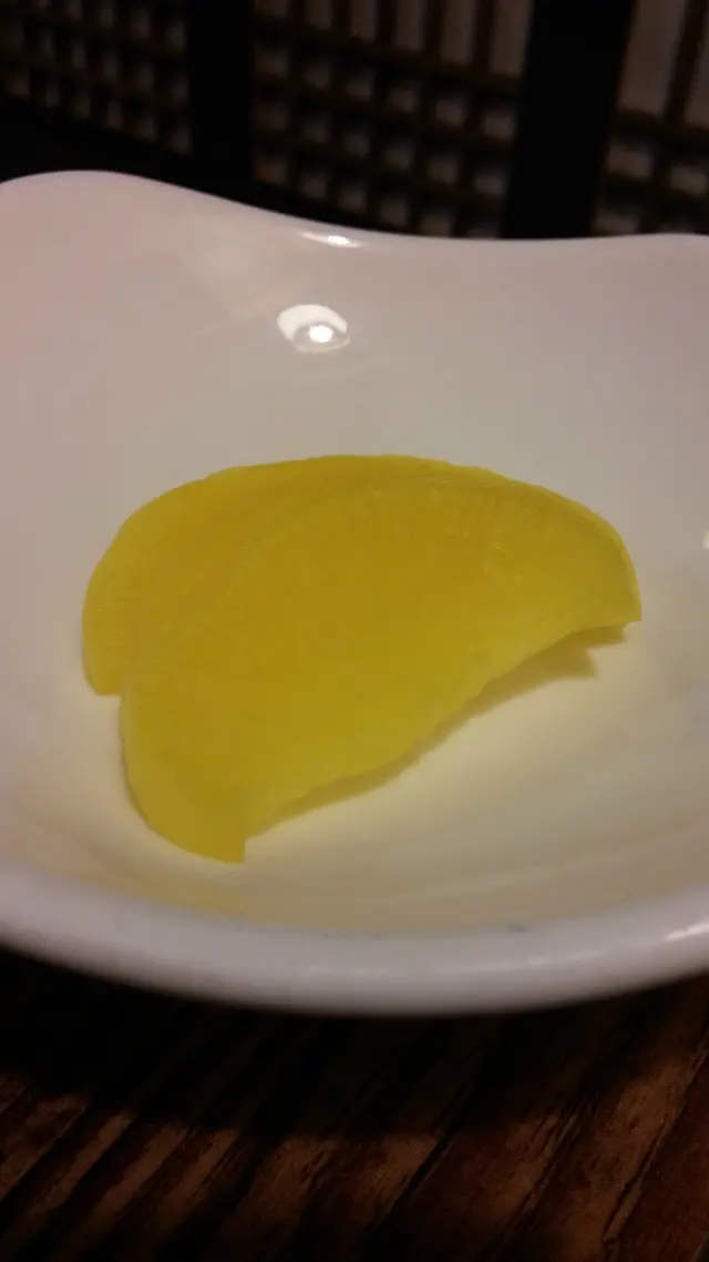 配上爽爽的青瓜絲或是醃蘿蔔去掉黏膩感就更是不錯