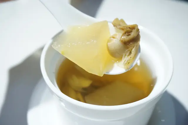 加上蓮子、冬瓜的組合,菌香突出,清新而滋潤