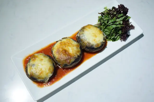 來自英國的大啡菇