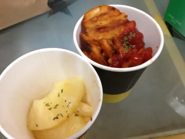 炸薯格及烤菠蘿