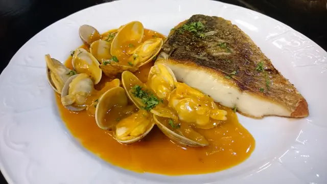 香煎鱸魚，蜆