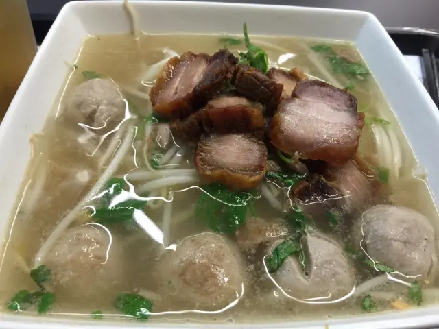 牛丸炸豬肉湯河