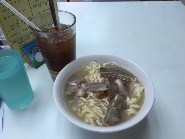 义燒公仔麵+凍檸茶
