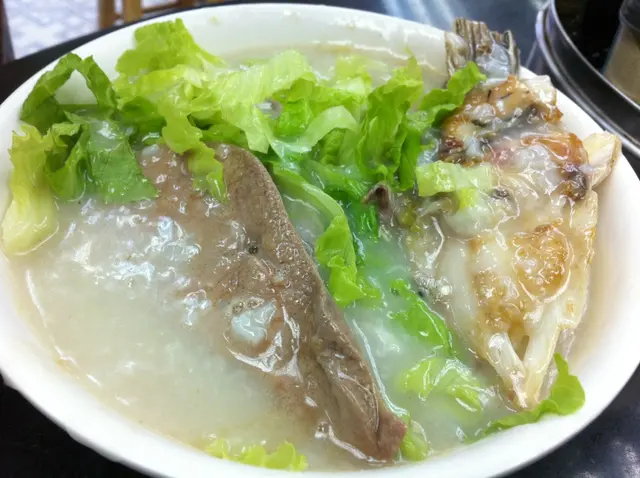 發現了前幾年的粥是加了較多生菜的