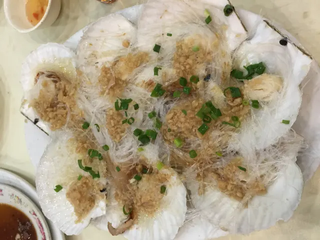 蒜蓉粉絲蒸扇貝