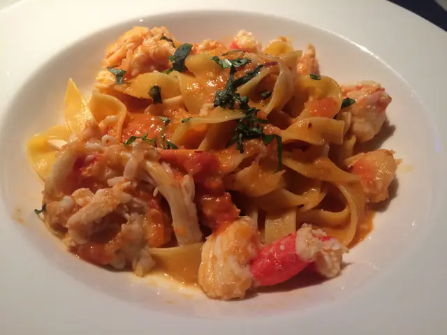 長腳蟹肉闊條麵