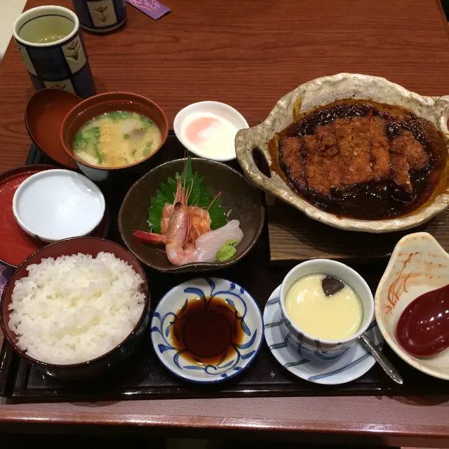 赤味噌豬扒煮御膳