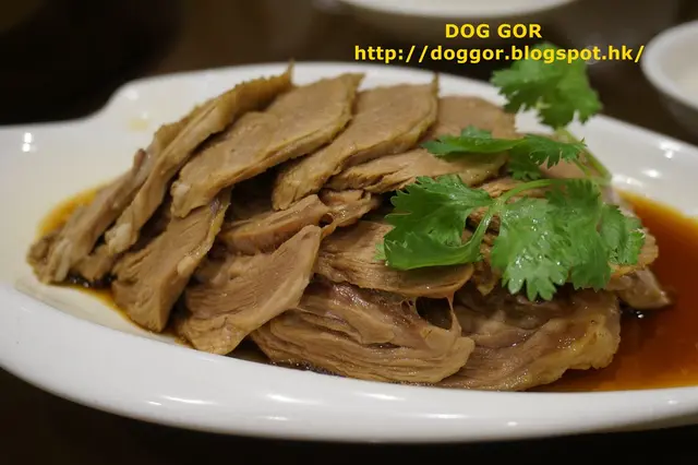 滷水鵝片拼豆腐