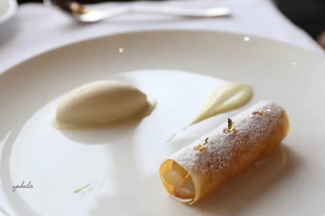 烤蘋果酥配法國白蘭地雪糕