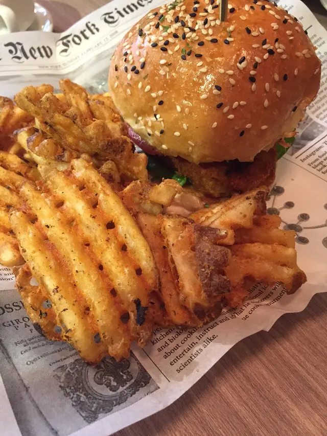 紐西蘭烤雞芝士漢堡