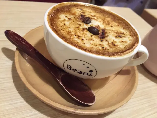 店員說只可以其中一杯有3D 效果，因為製作需時，唔知cream brulee 做出來是什麼樣子？但整體哩杯比 Rose Latte 更香