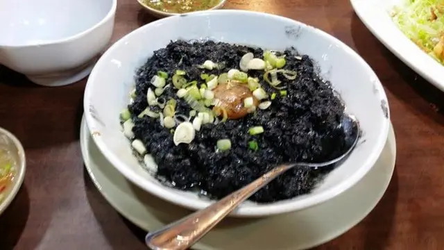 呢個肉餅好有創意！肉餅有香濃墨魚汁味。整體不錯！不過如果用土魷應該更加好味！