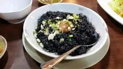 呢个肉饼好有创意！肉饼有香浓墨鱼汁味。整体不错！不过如果用土鱿应该更加好味！