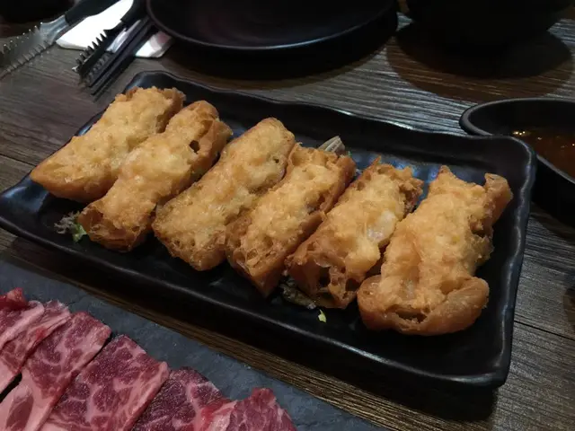 油條香脆, 蝦膠十分彈牙鮮味...