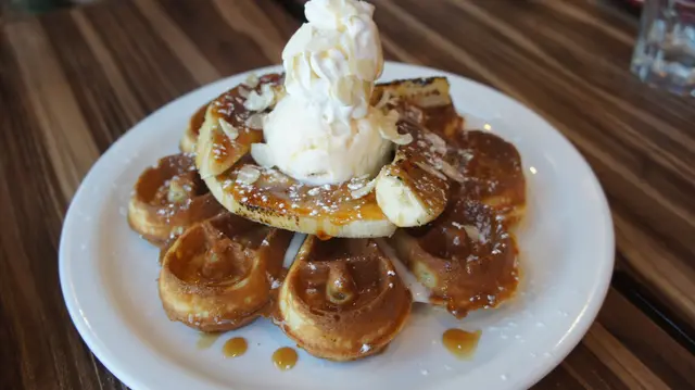 焦糖香蕉雪糕窩夫