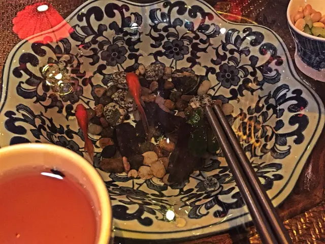 望住金魚來食飯