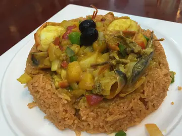 烩芒果咖哩大虾配什锦炒饭