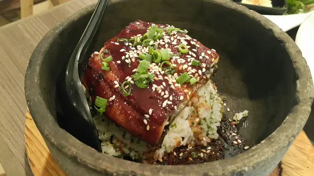 石鍋燒鰻魚飯