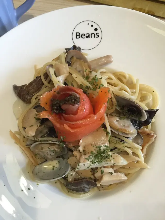 煙三文魚峴肉意粉