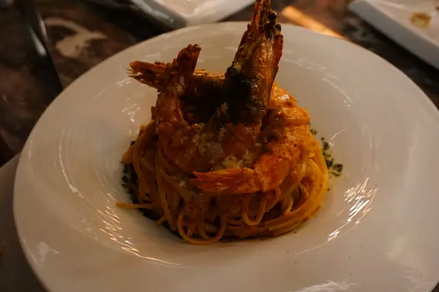 Tiger prawn linguine