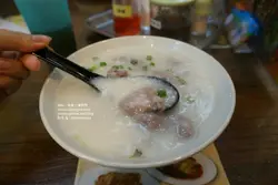 窩蛋牛肉粥