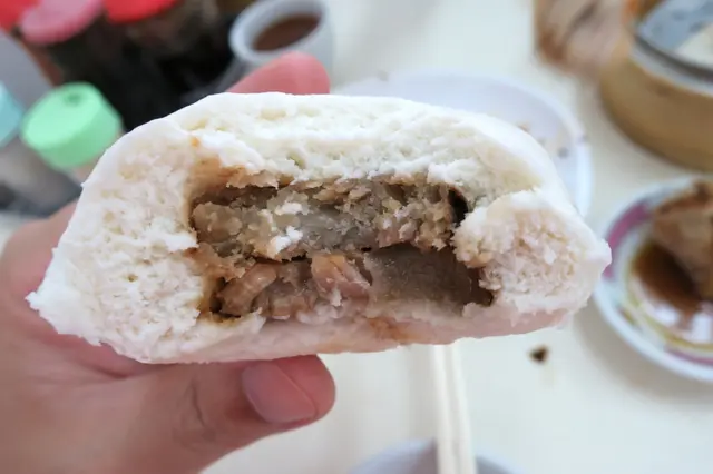 五香荔芋燒腩卷