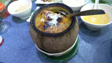 椰盅海鮮飯
