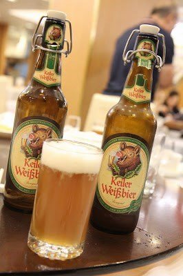 一枝  keiler weifzbier 野猪啤酒,色泽虽不算通透,但麦香颇浓,酒感亦