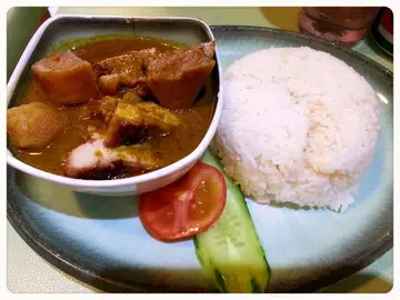 咖哩鸡扒饭